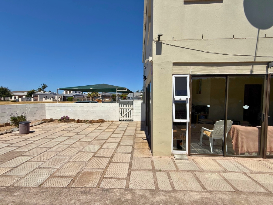 5 Bedroom Property for Sale in Country Club Western Cape